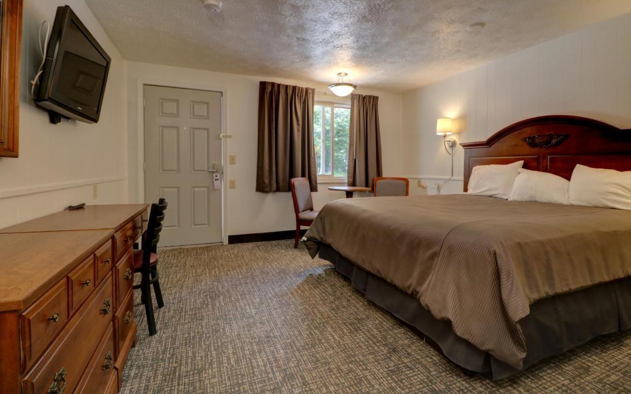 Sanfordinn Room photo