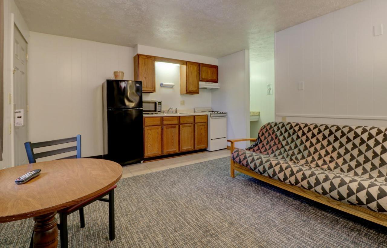 Sanfordinn Room photo