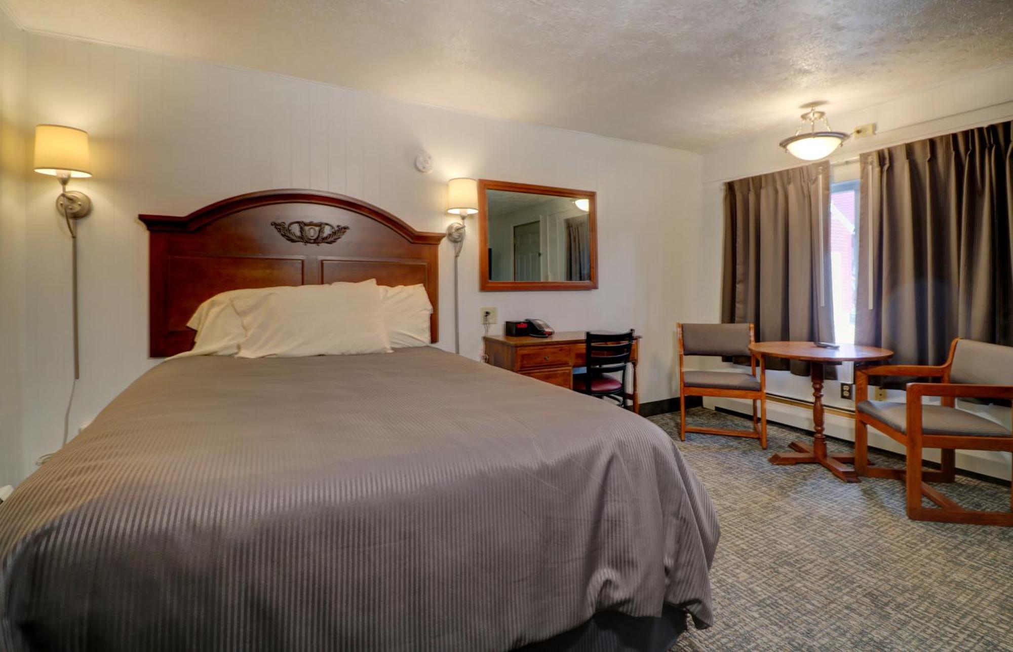 Sanfordinn Room photo